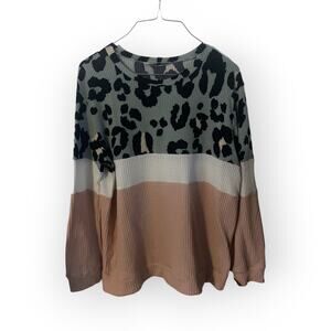 Haptics by Holly Harper animal print sweater sz L EUC